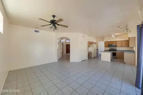 Living - 461 E Covered Wagon Dr, Tucson, AZ 85704 photo 6 of 7