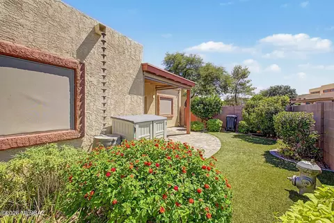 612 S Julie Ave, Tucson, AZ 85710