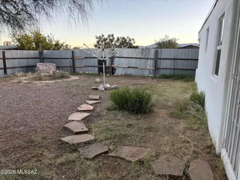 119 4th St, Bowie, AZ 85605