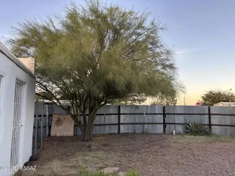 Exterior - 119 4th St, Bowie, AZ 85605 photo 5 of 7