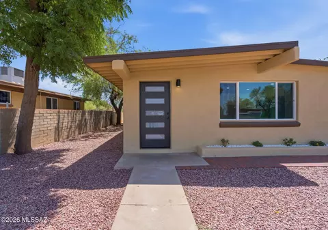 Exterior - 10 E Corona Rd, Tucson, AZ 85756 photo 3 of 11