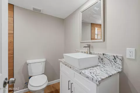 Bath - 10 E Corona Rd, Tucson, AZ 85756 photo 3 of 5