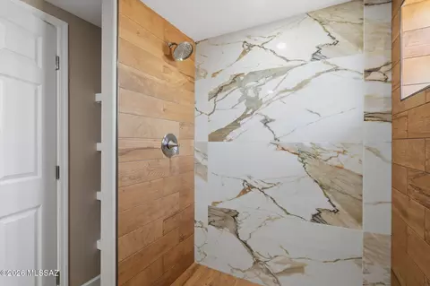 Bath - 10 E Corona Rd, Tucson, AZ 85756 photo 5 of 5