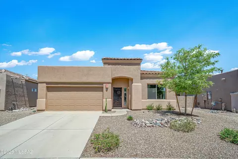 7536 W Sand River Way, Tucson, AZ 85743