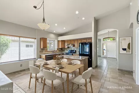 7473 N Clemens Way, Tucson, AZ 85743