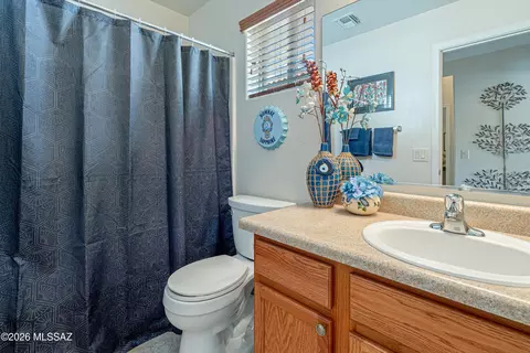 Bath - 61033 E Forelock Pl, Tucson, AZ 85739 photo 2 of 2