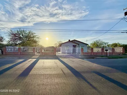 6227 S Southland Blvd, Tucson, AZ 85706