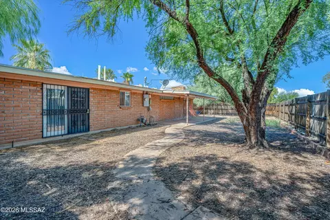 Exterior - 8701 E Baker St, Tucson, AZ 85710 photo 3 of 6