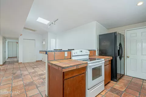 Kitchen - 8701 E Baker St, Tucson, AZ 85710 photo 3 of 5