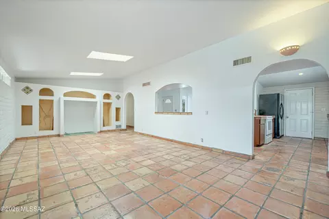Living - 8701 E Baker St, Tucson, AZ 85710 photo 3 of 3