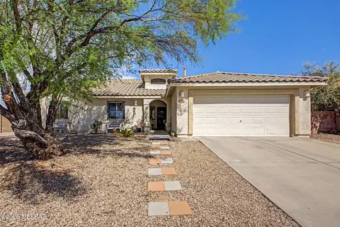 7561 S Woodbury Grove Dr, Tucson, AZ 85757