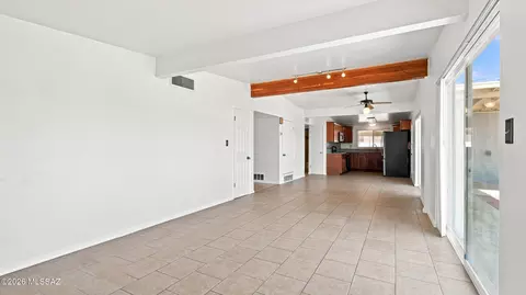Living - 6735 E Montecito Dr, Tucson, AZ 85710 photo 1 of 6