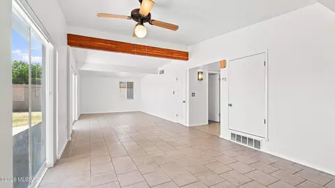 Living - 6735 E Montecito Dr, Tucson, AZ 85710 photo 3 of 6