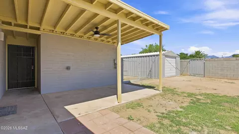 Exterior - 6735 E Montecito Dr, Tucson, AZ 85710 photo 3 of 8