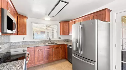 Kitchen - 6735 E Montecito Dr, Tucson, AZ 85710 photo 3 of 3
