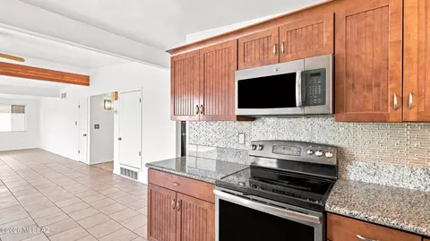 Kitchen - 6735 E Montecito Dr, Tucson, AZ 85710 photo 2 of 3