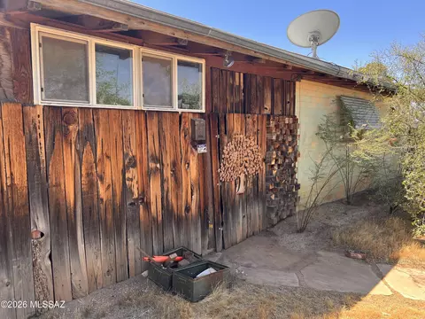 Exterior - 6701 S Melody Ave, Tucson, AZ 85756 photo 6 of 9