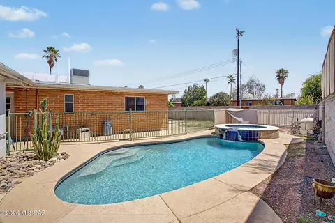Exterior - 7102 E 33rd Pl, Tucson, AZ 85710 photo 2 of 7