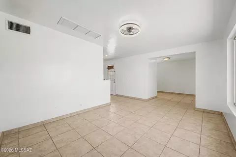 Living - 7102 E 33rd Pl, Tucson, AZ 85710 photo 4 of 4