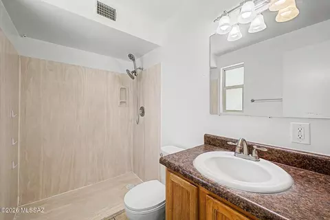 Bath - 7102 E 33rd Pl, Tucson, AZ 85710 photo 1 of 2