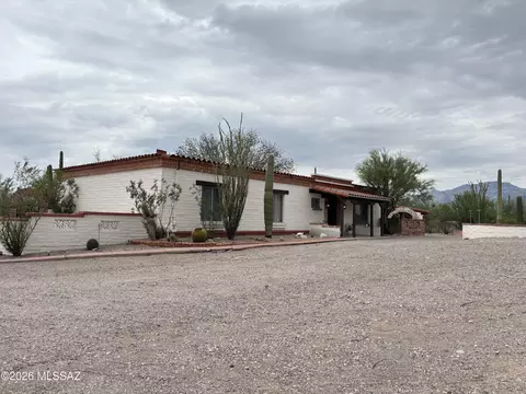10121 E Catalina Hwy, Tucson, AZ 85749
