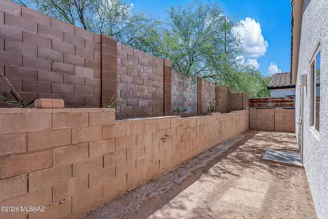 Exterior - 7155 S Vuelta Silueta, Tucson, AZ 85756 photo 3 of 5