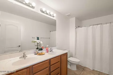 Bath - 6877 S Goshawk Dr, Tucson, AZ 85756 photo 2 of 2