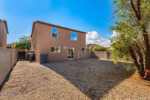 Exterior - 6877 S Goshawk Dr, Tucson, AZ 85756 photo 3 of 4