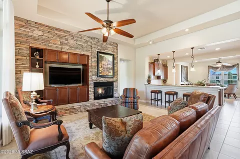 Living - 66162 E Box Elder Rd, Tucson, AZ 85739 photo 2 of 4
