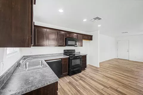 Kitchen - 907 E 32nd St, Tucson, AZ 85713 photo 2 of 3