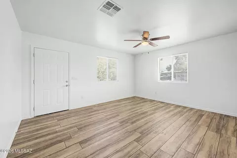 Living - 907 E 32nd St, Tucson, AZ 85713 photo 1 of 3