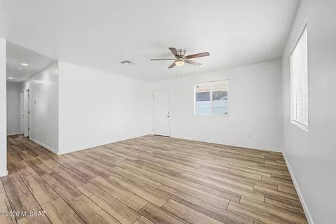 Living - 907 E 32nd St, Tucson, AZ 85713 photo 2 of 3