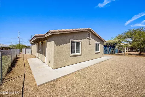 Exterior - 907 E 32nd St, Tucson, AZ 85713 photo 2 of 3