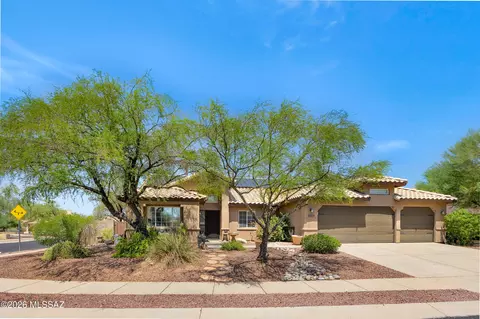 8901 N Palm Brook Dr, Tucson, AZ 85743