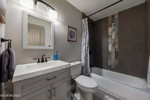 Bath - 8101 E Kenyon Dr, Tucson, AZ 85710 photo 1 of 3