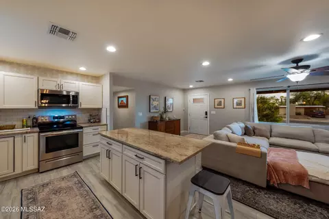 Kitchen - 8101 E Kenyon Dr, Tucson, AZ 85710 photo 3 of 3