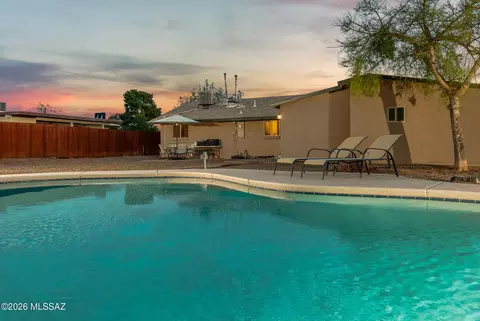 Exterior - 8101 E Kenyon Dr, Tucson, AZ 85710 photo 1 of 3