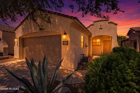 252 W Calle Media Luz, Sahuarita, AZ 85629