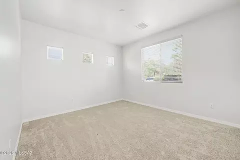 Bedroom - 10488 E Capercaillie St, Tucson, AZ 85747 photo 5 of 8