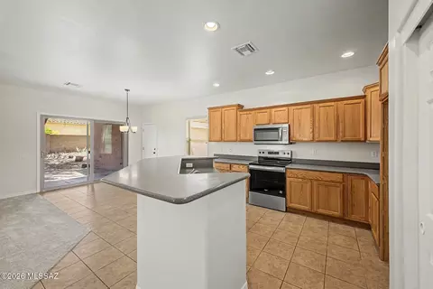 Kitchen - 10488 E Capercaillie St, Tucson, AZ 85747 photo 1 of 3