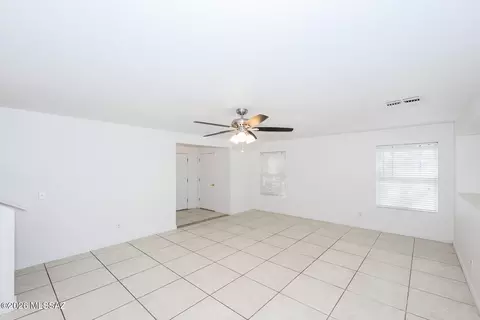 Living - 6218 E Stonechat Dr, Tucson, AZ 85756 photo 1 of 3
