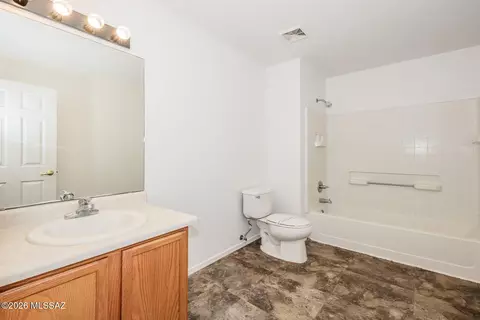 Bath - 6218 E Stonechat Dr, Tucson, AZ 85756 photo 1 of 3