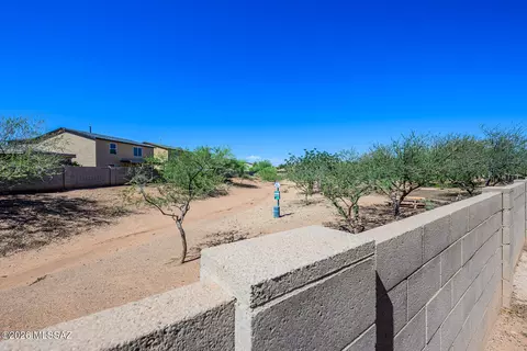 Exterior - 6218 E Stonechat Dr, Tucson, AZ 85756 photo 2 of 3