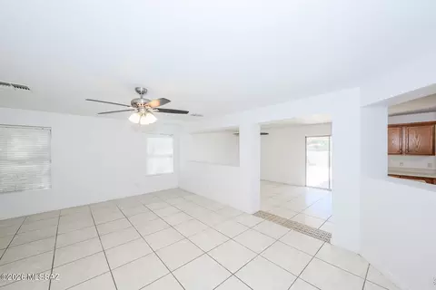 Living - 6218 E Stonechat Dr, Tucson, AZ 85756 photo 2 of 3