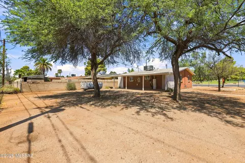 Exterior - 3274 E 22nd St, Tucson, AZ 85713 photo 3 of 5
