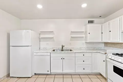 Kitchen - 3274 E 22nd St, Tucson, AZ 85713 photo 4 of 5