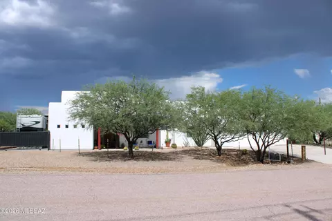 1799 Japon Ct, Rio Rico, AZ 85648