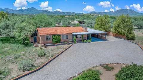 15 Circulo Nomada, Tubac, AZ 85646