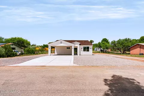 422 Curry St, Rio Rico, AZ 85648