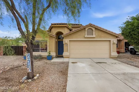 7926 W Moonfire Ct, Tucson, AZ 85743
